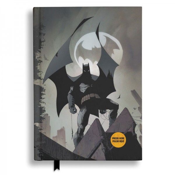 BATMAN BATSEÑAL LIBRETA CON LUZ UNIVERSO DC